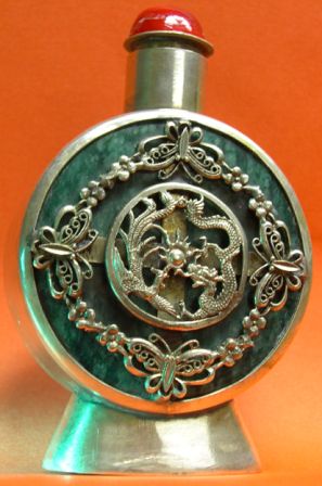Imposante tabati�re en jade et argent